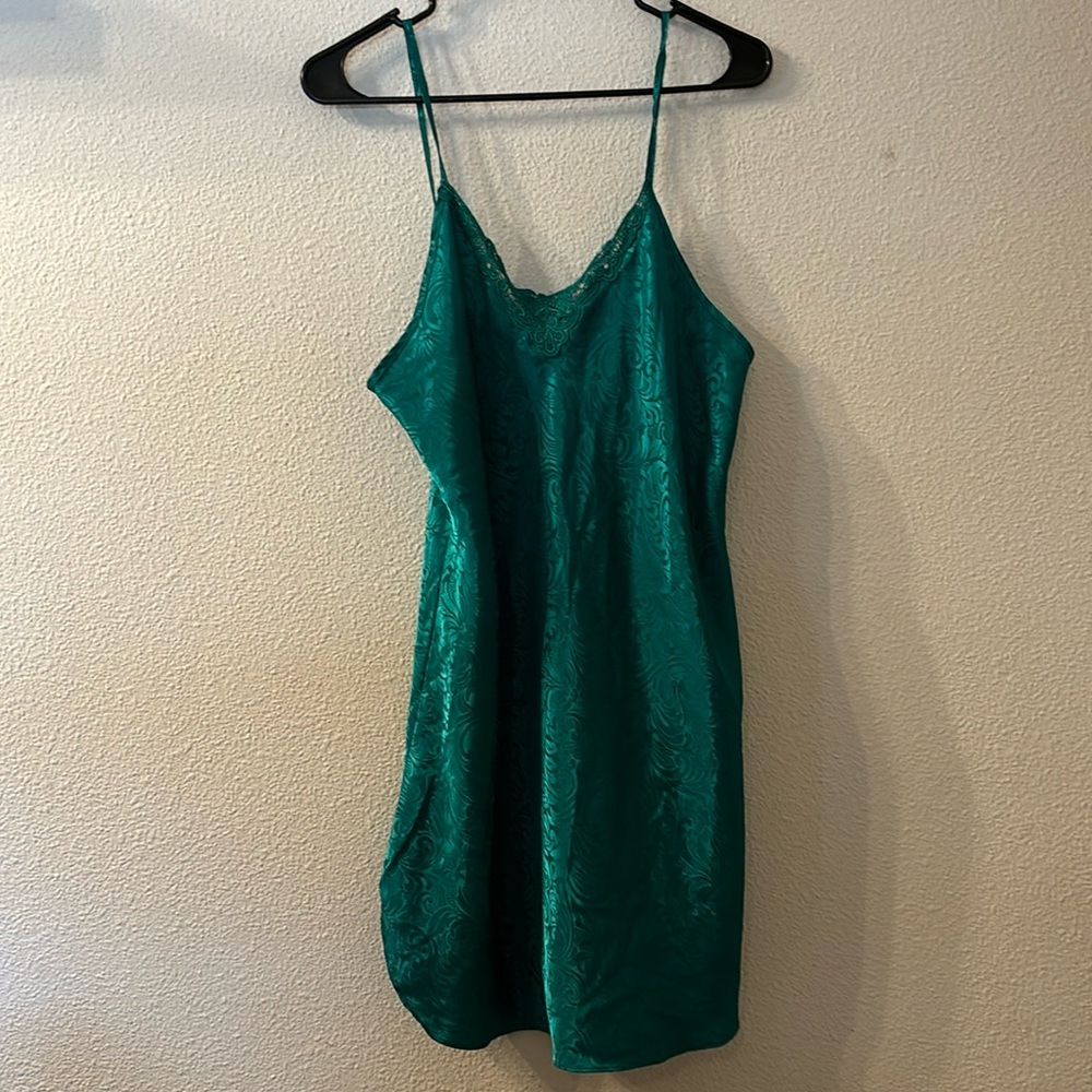 Alexandra Nicole green nightgown size large